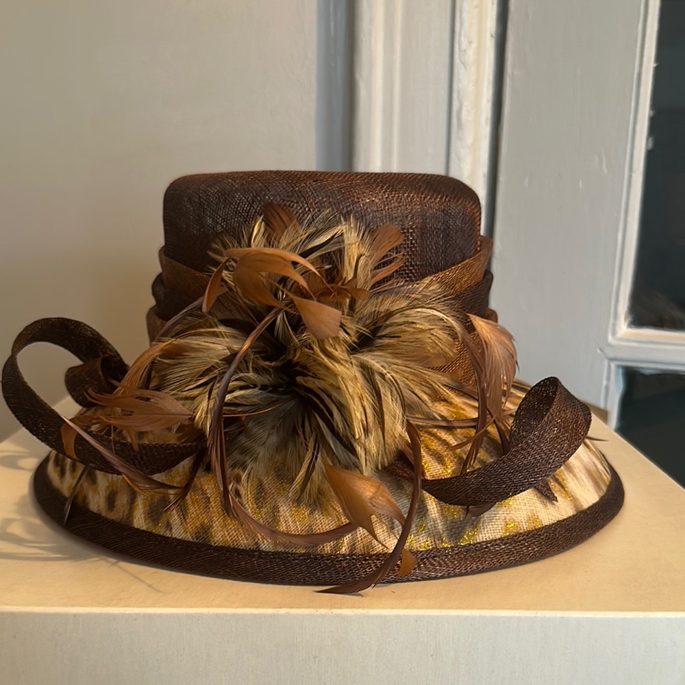 Brown Feathered Vintage Hat with Ribbon Trim